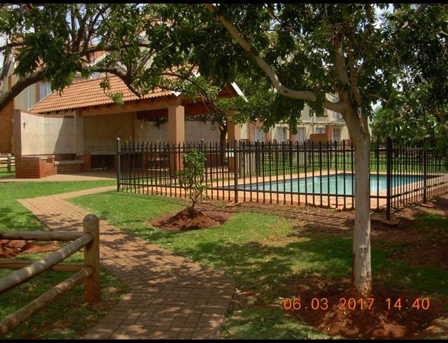 2 BEDROOM APARTMENT SOLD IN THE ORCHARDS